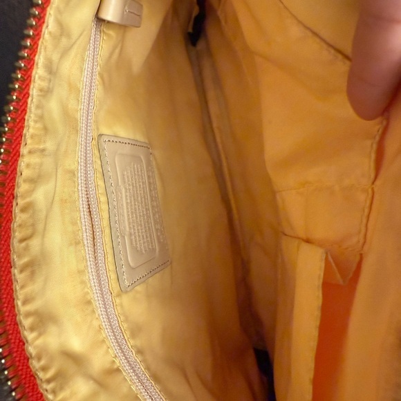 Coach Legacy Weekend Colorblock Signature Nylon Hippie Swing Bag Christmas Red - Picture 12 of 16